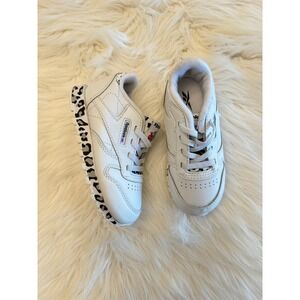 Reebok girls‎ sneakers size 8 leopard print detail
